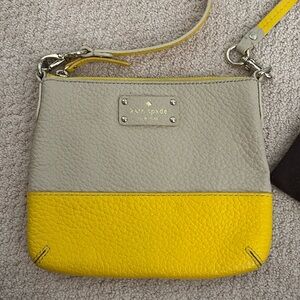 Kate Spade Crossbody includes dust bag